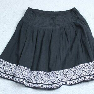 Old Navy 100% Cotton Black Embroidered Skirt Elastic Waist– Size Large